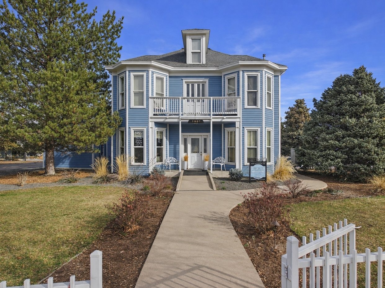 7207 Grandview Ave, Arvada, CO 80002