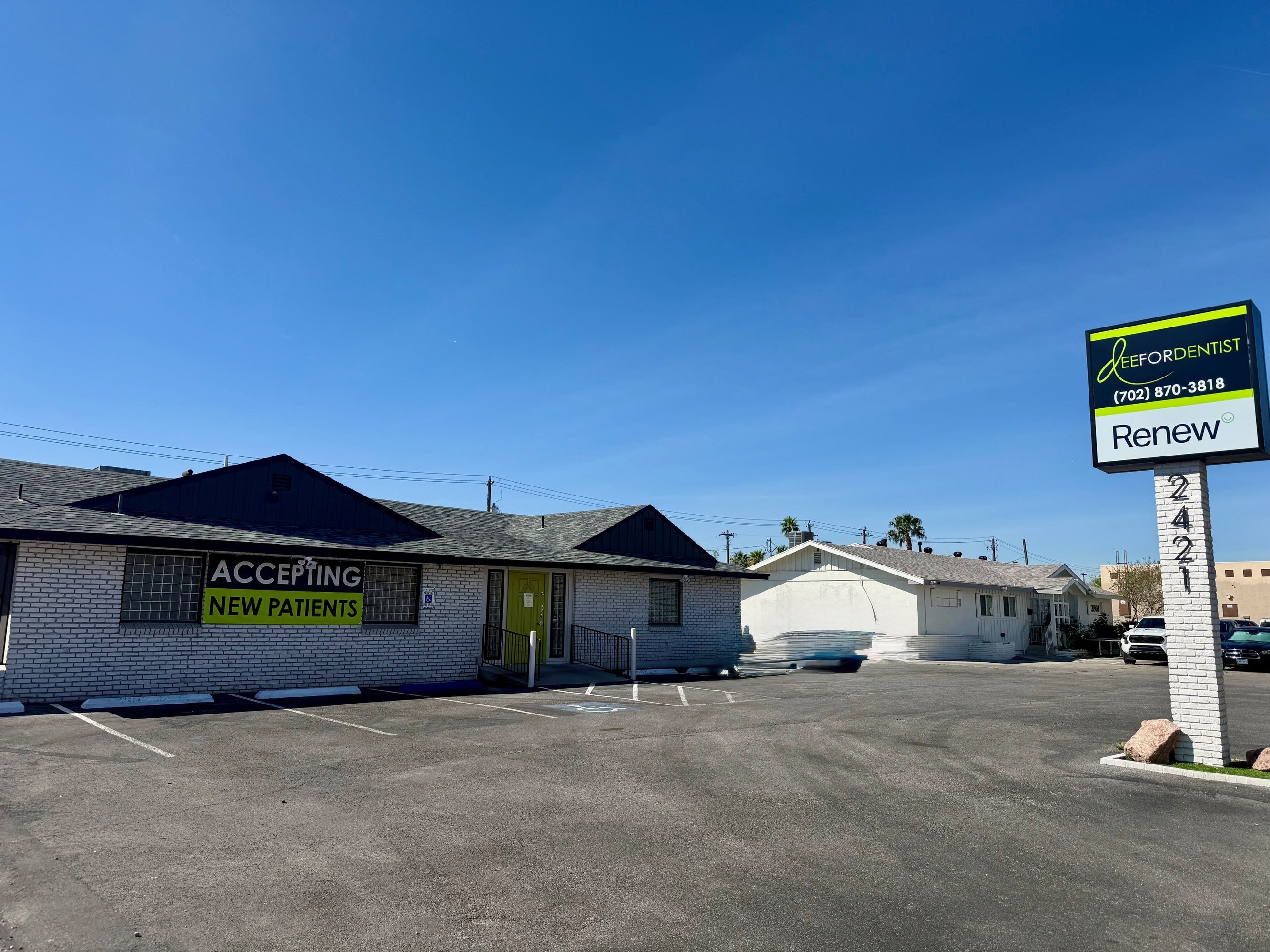 2421 W Charleston Blvd, Las Vegas, NV 89102