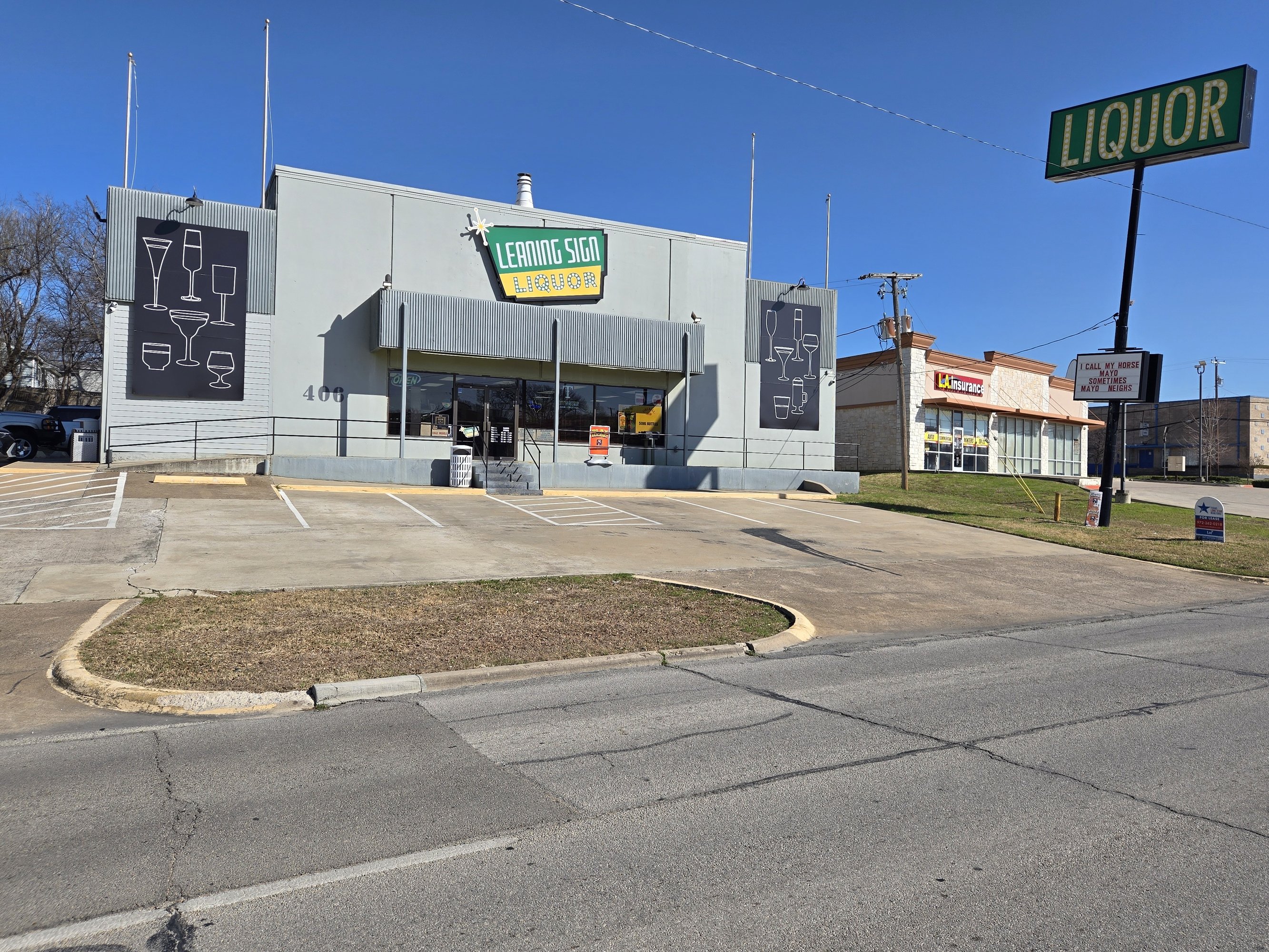 406 N Carrier Pkwy, Grand Prairie, TX 75050