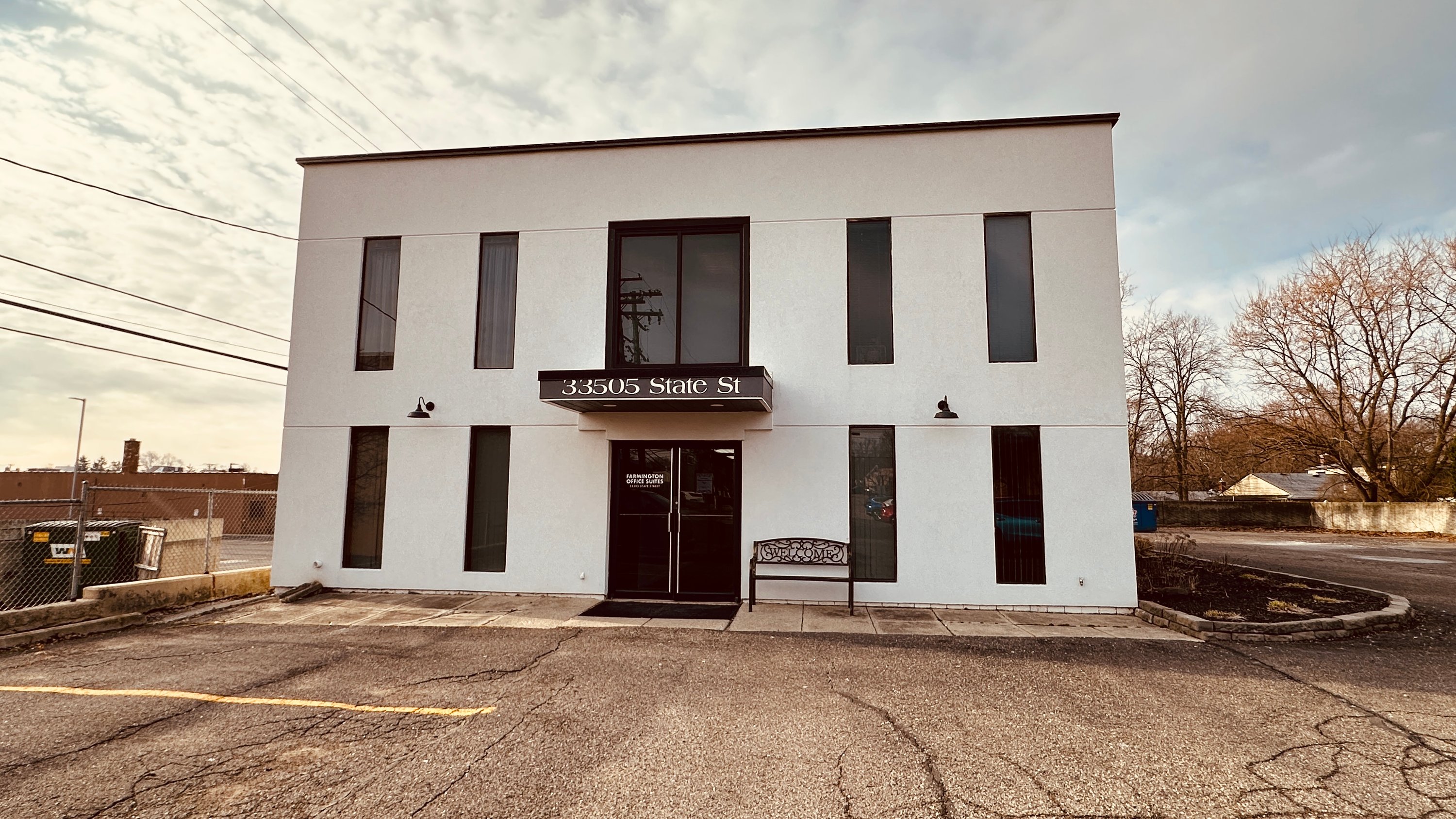 33505 State St, Farmington, MI 48335