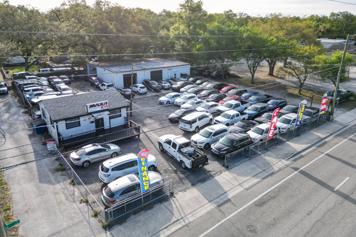 14041 N Florida Ave, Tampa, FL 33613