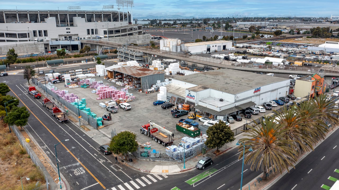 7217 San Leandro St, Oakland, CA 94621-3324