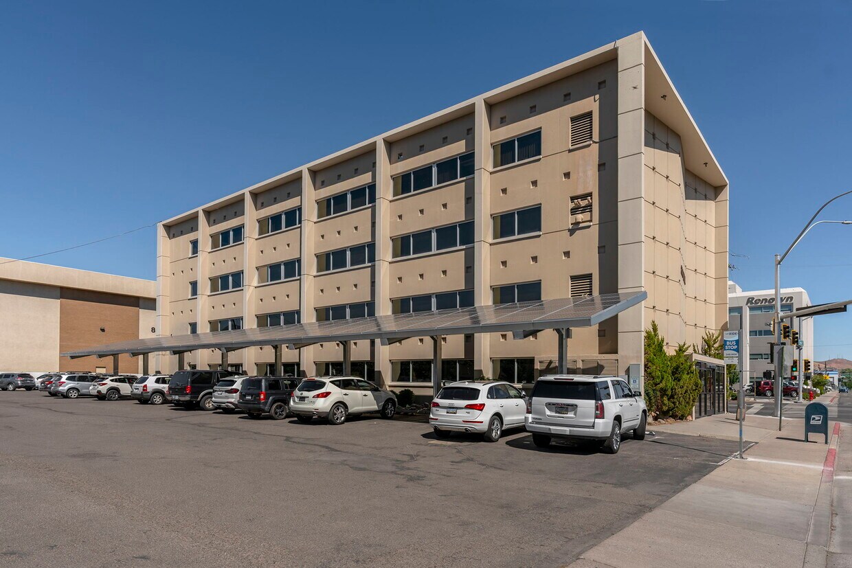 890 Mill St, Reno, NV 89502