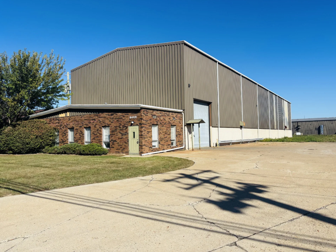 8460 Ronda Dr, Canton, MI 48187