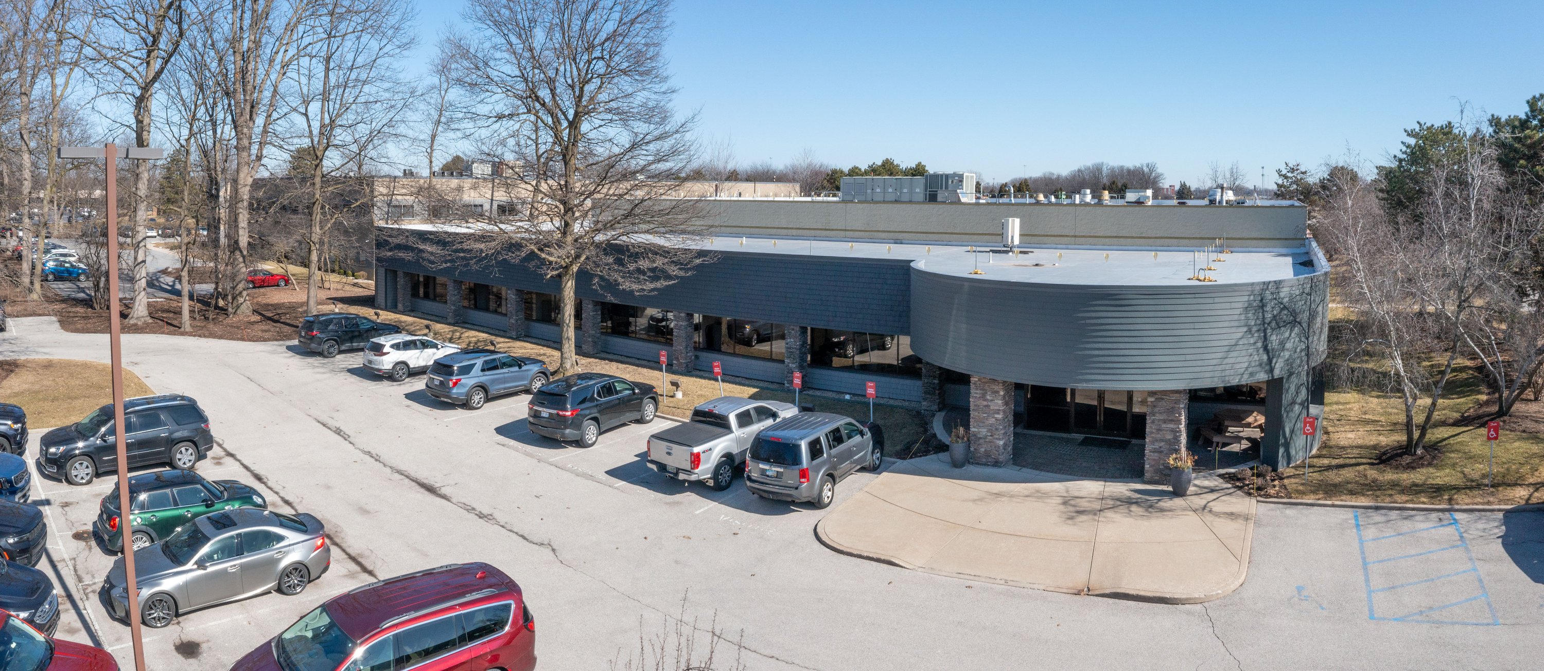 1660 Indian Wood Cir, Maumee, OH 43537