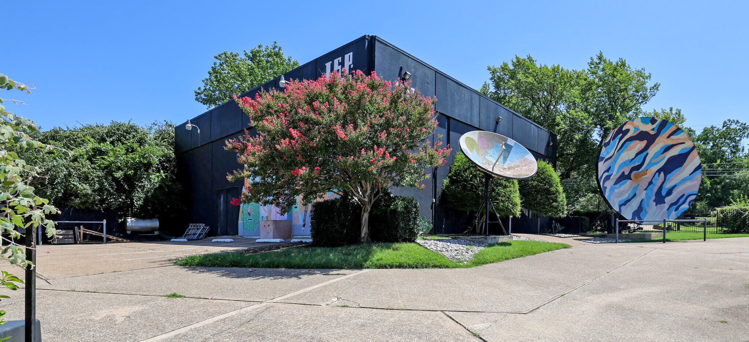 1957 E Irving Blvd, Irving, TX 75060
