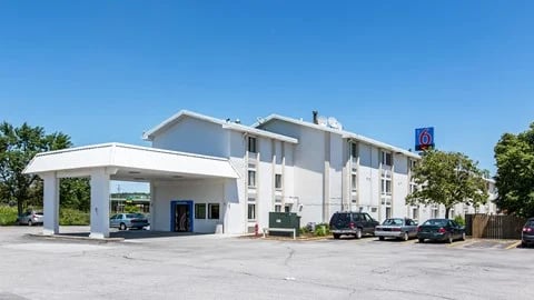 3032 S Expressway St, Council Bluffs, IA 51501