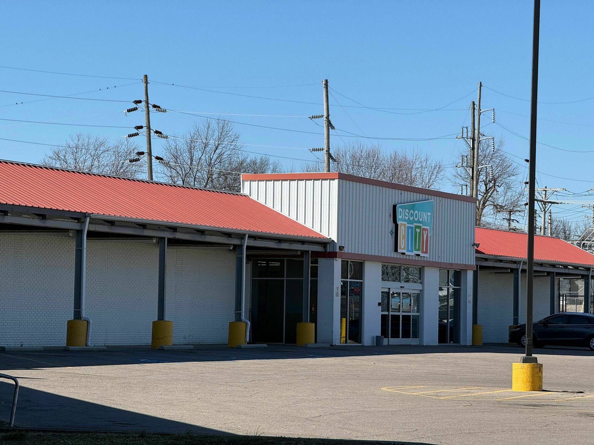 689 S Monroe St, Lebanon, MO 65536