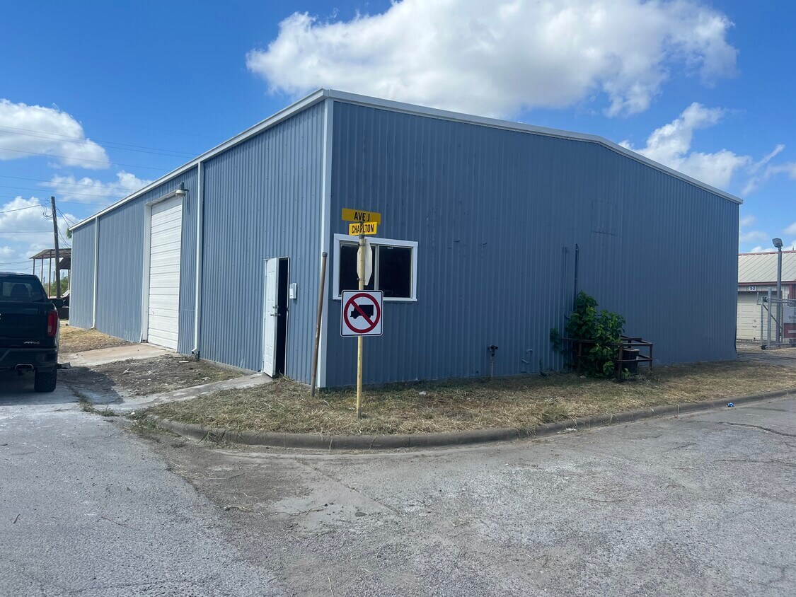 302 Charlton St, Galena Park, TX 77547