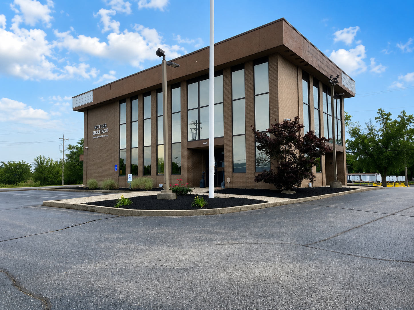 660 N University Blvd, Middletown, OH 45042