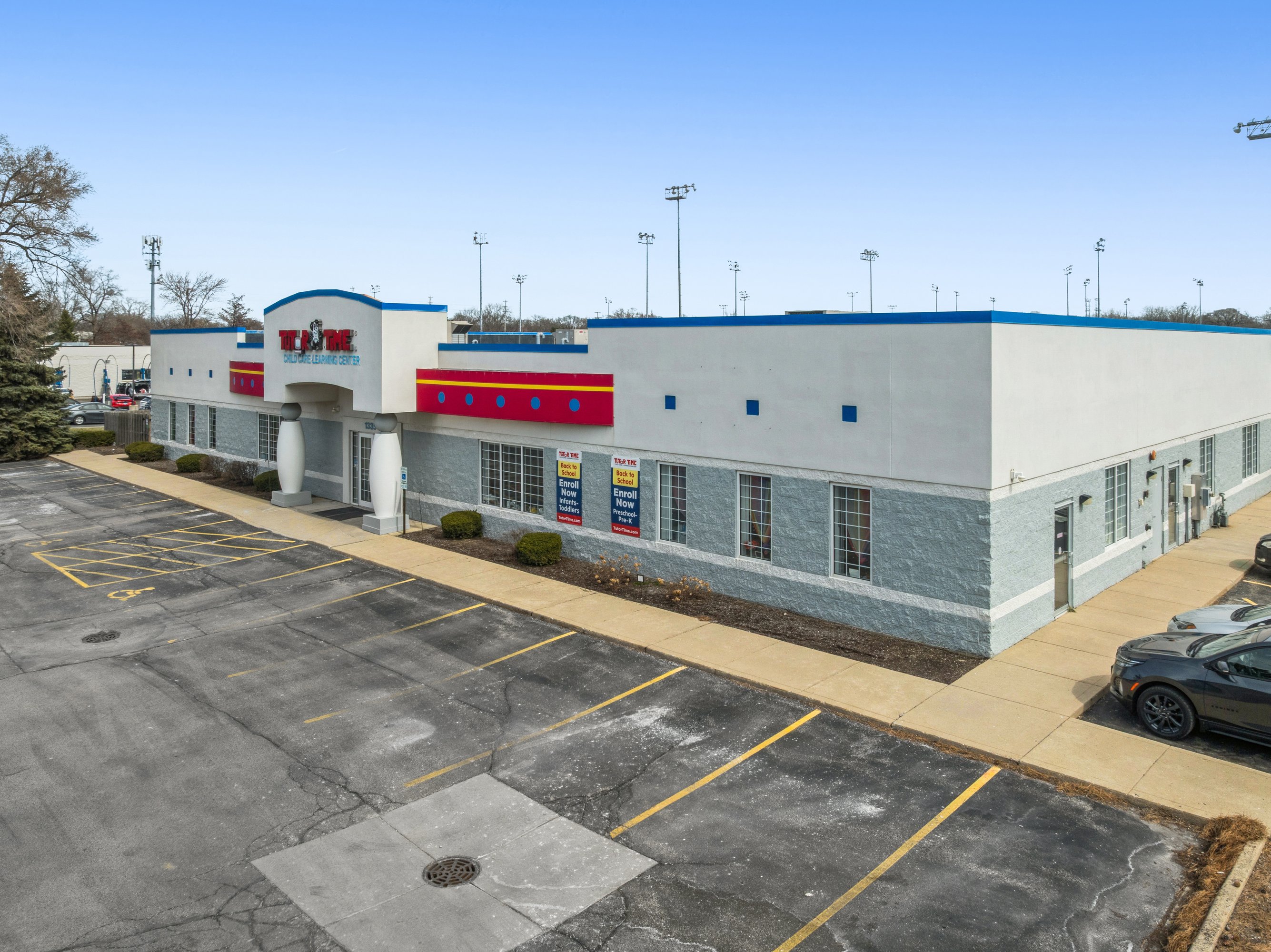 1335 N Arlington Heights Rd, Itasca, IL 60143