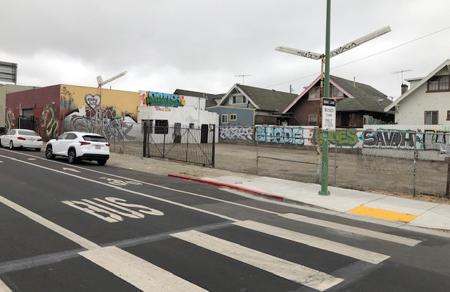 901 E 12Th St, Oakland, CA 94606