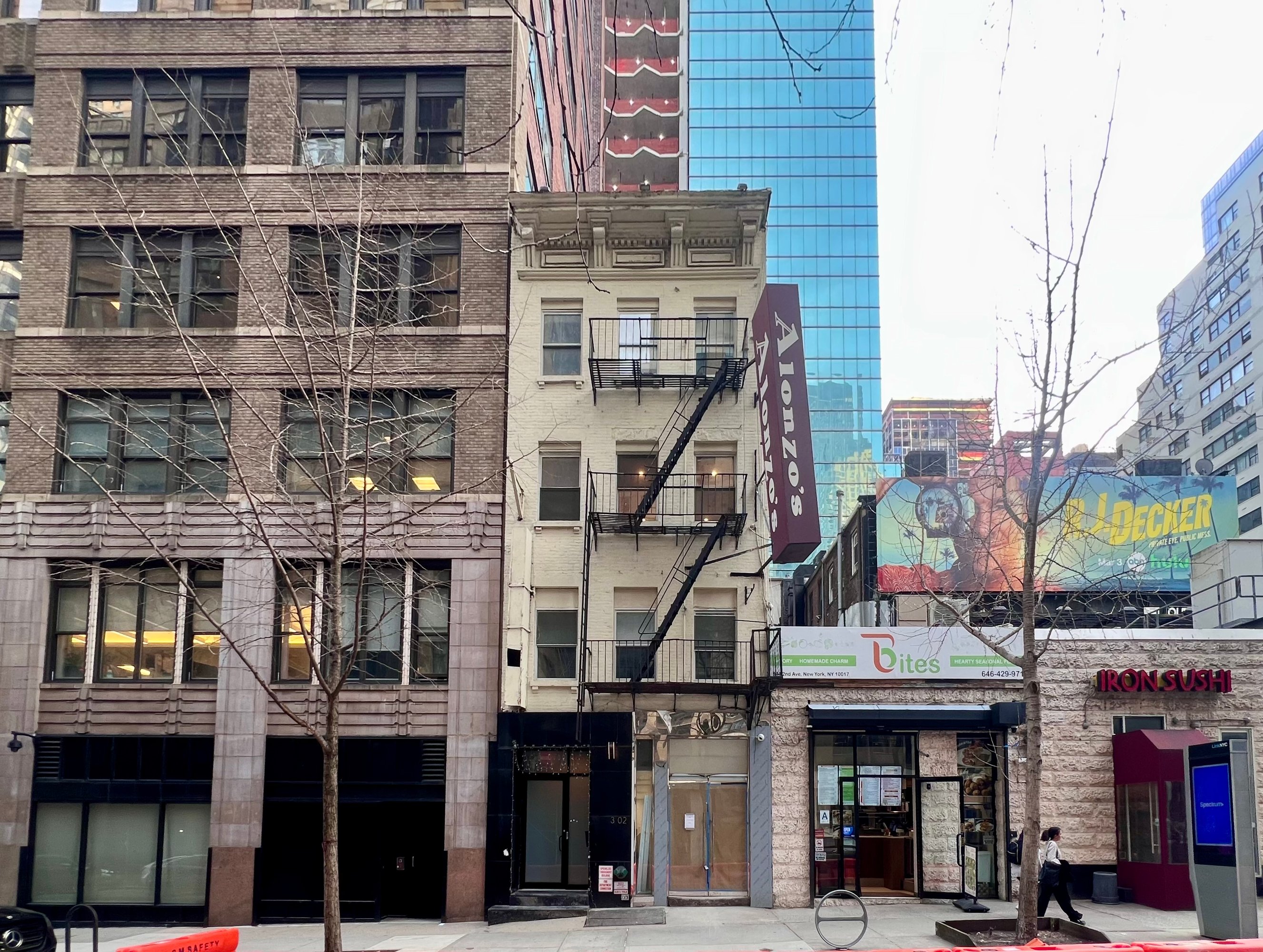 302 E 45Th St, New York, NY 10017
