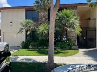 1040 Cedar Ave, Long Beach, CA 90813-3055