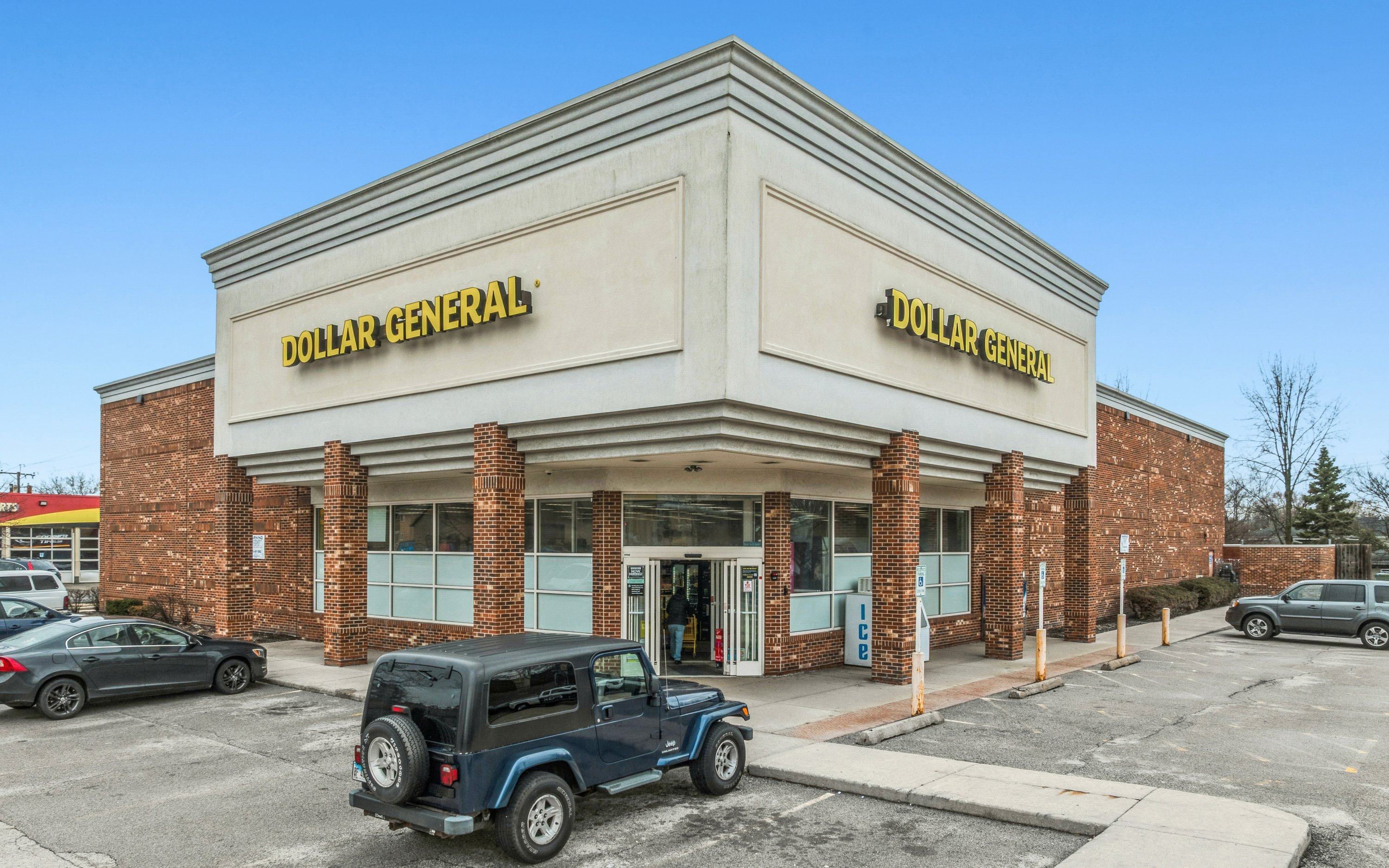 1400 E Roosevelt Rd, Wheaton, IL 60187