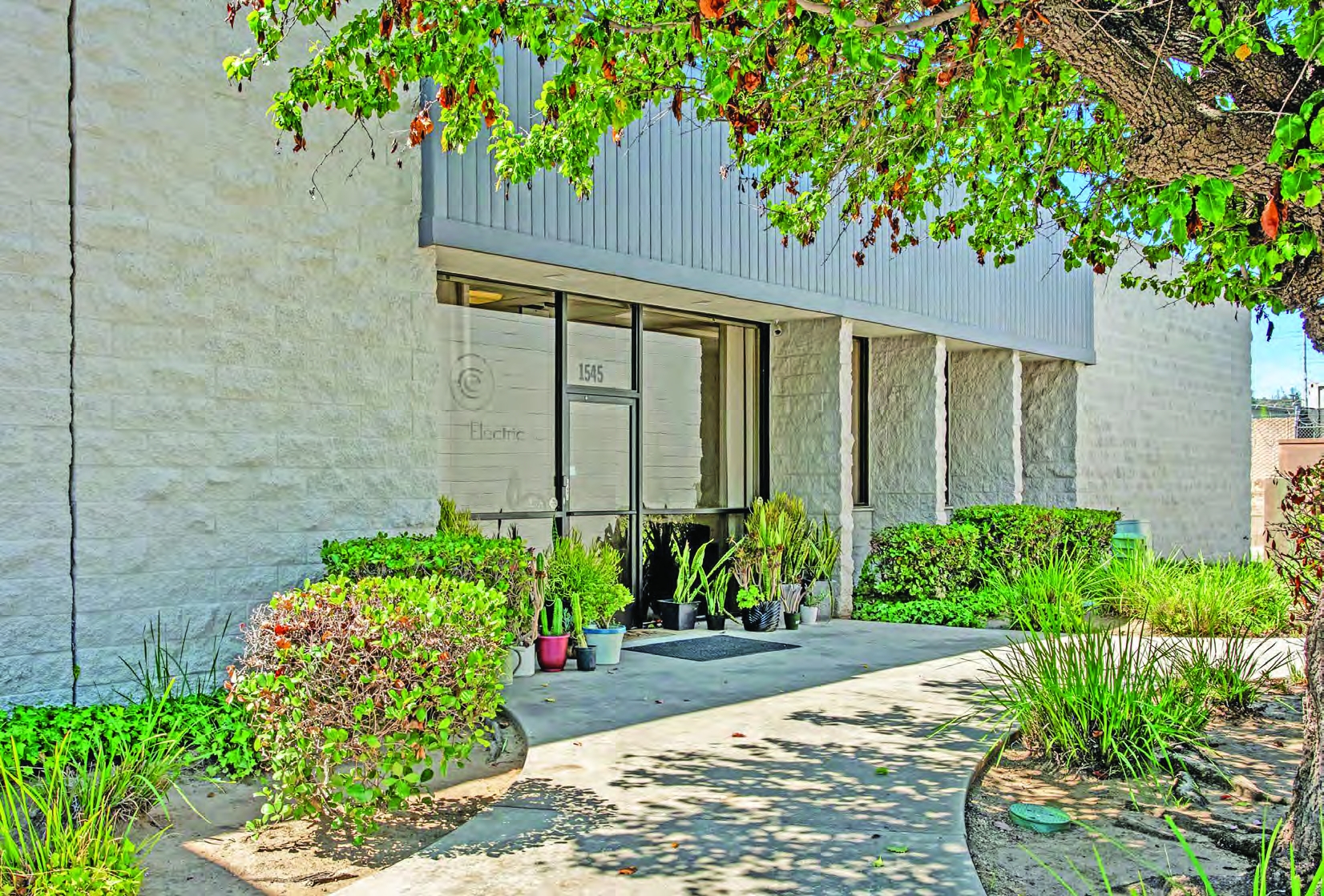 1545 Simpson Way, Escondido, CA 92029