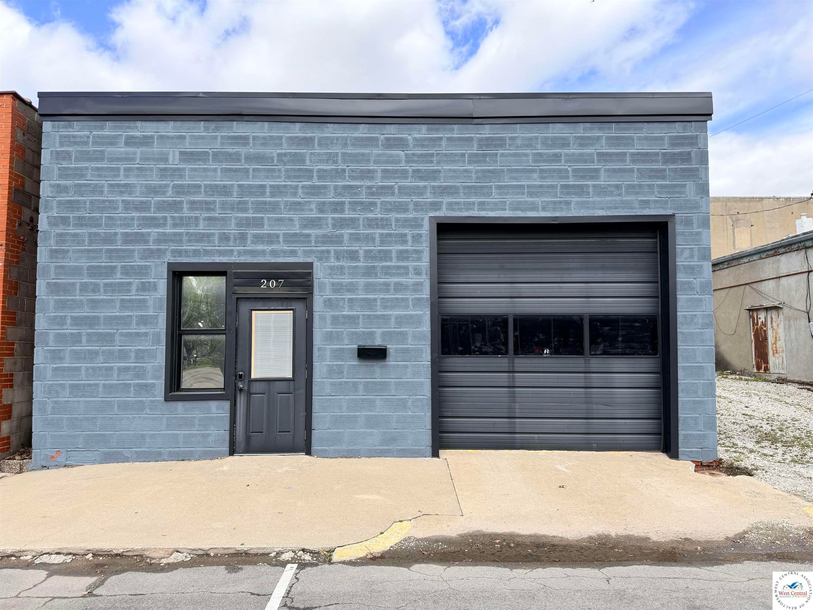 207 W Jefferson St, Clinton, MO 64735