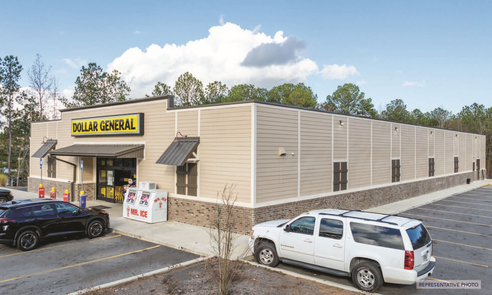 702 N Main St, Trenton, FL 32693