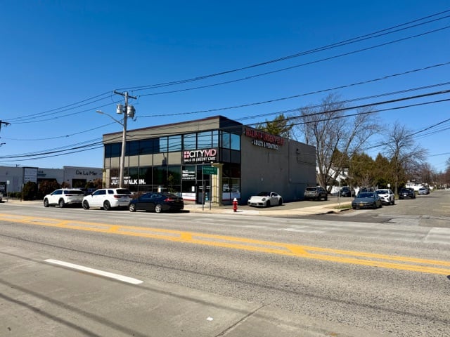 2465 Merrick Rd, Bellmore, NY 11710