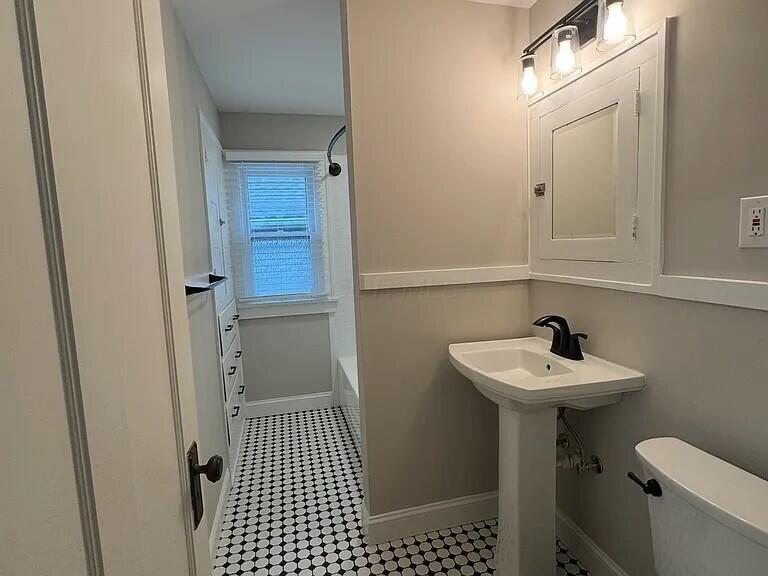 Listing photo #9