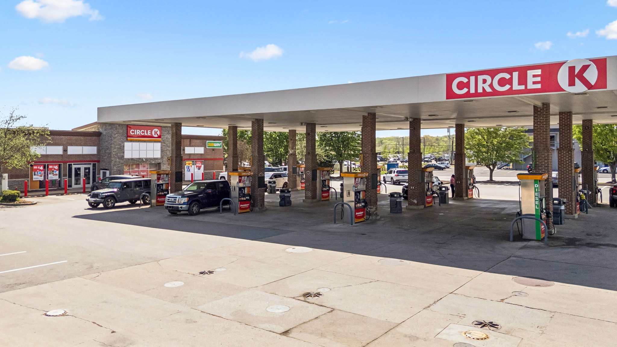 1187 W Main St, Hendersonville, TN 37075