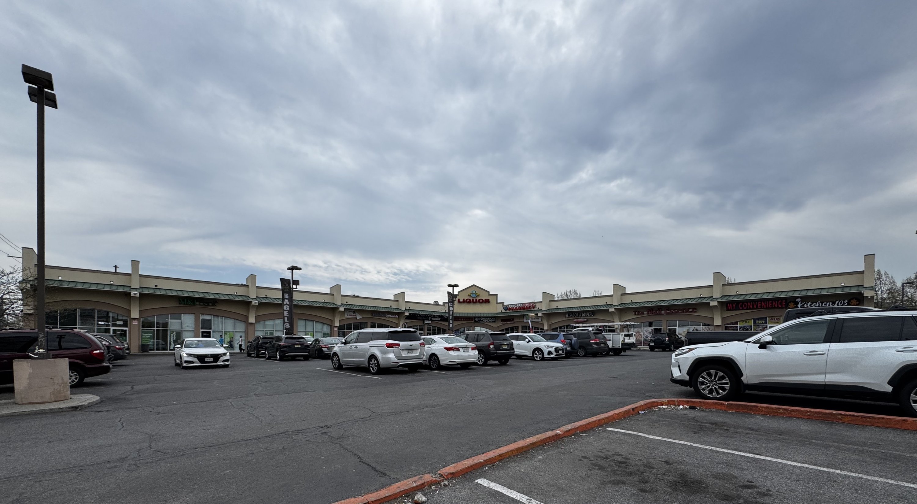 2220 Forest Ave, Staten Island, NY 10303