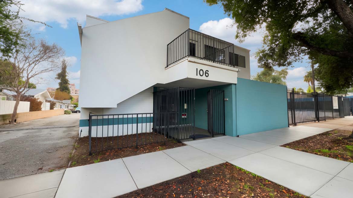 106 Palmetto Dr, Pasadena, CA 91105