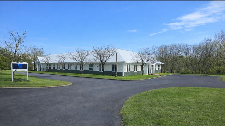 186-188 Allen Brook Ln, Williston, VT 05495