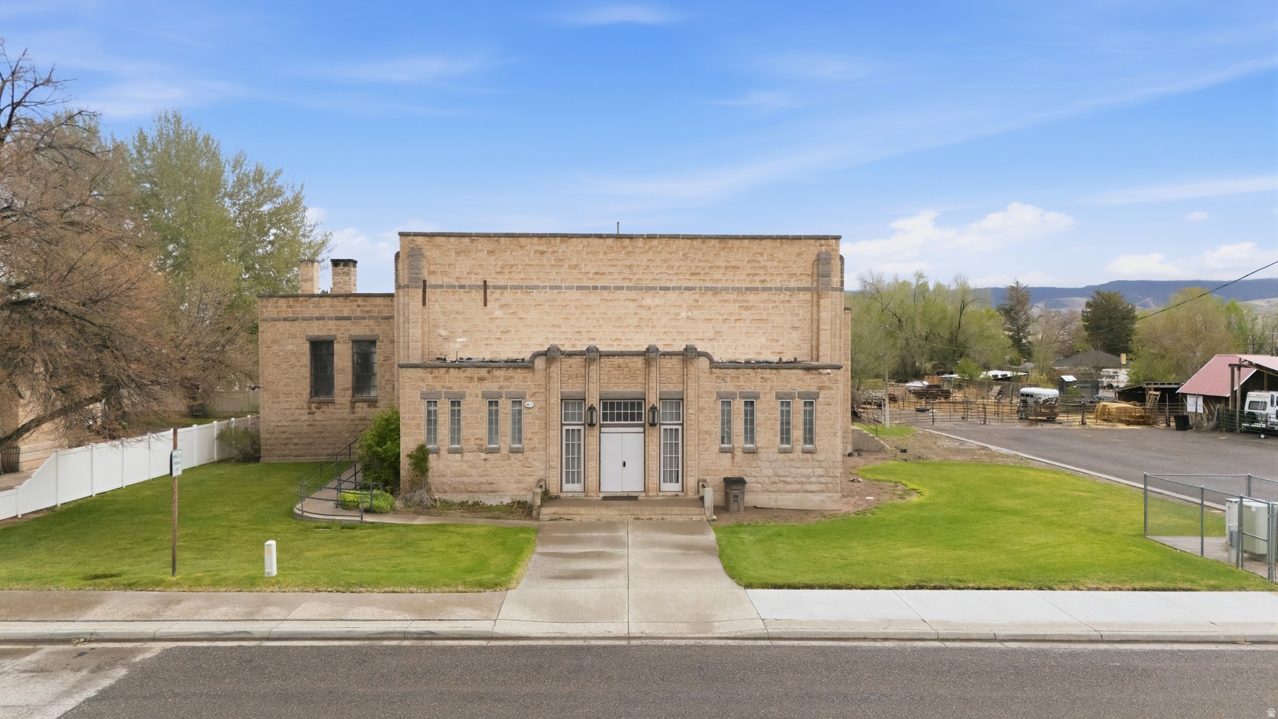 35 SOUTH Center St, Elsinore, UT 84724