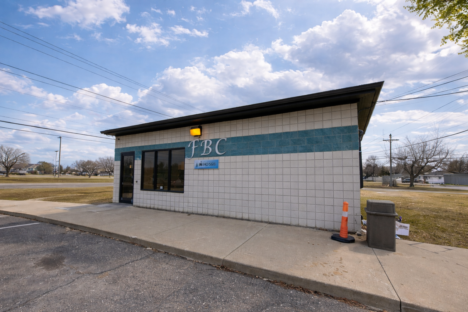 21720 15 Mile Rd, Clinton Township, MI 48035
