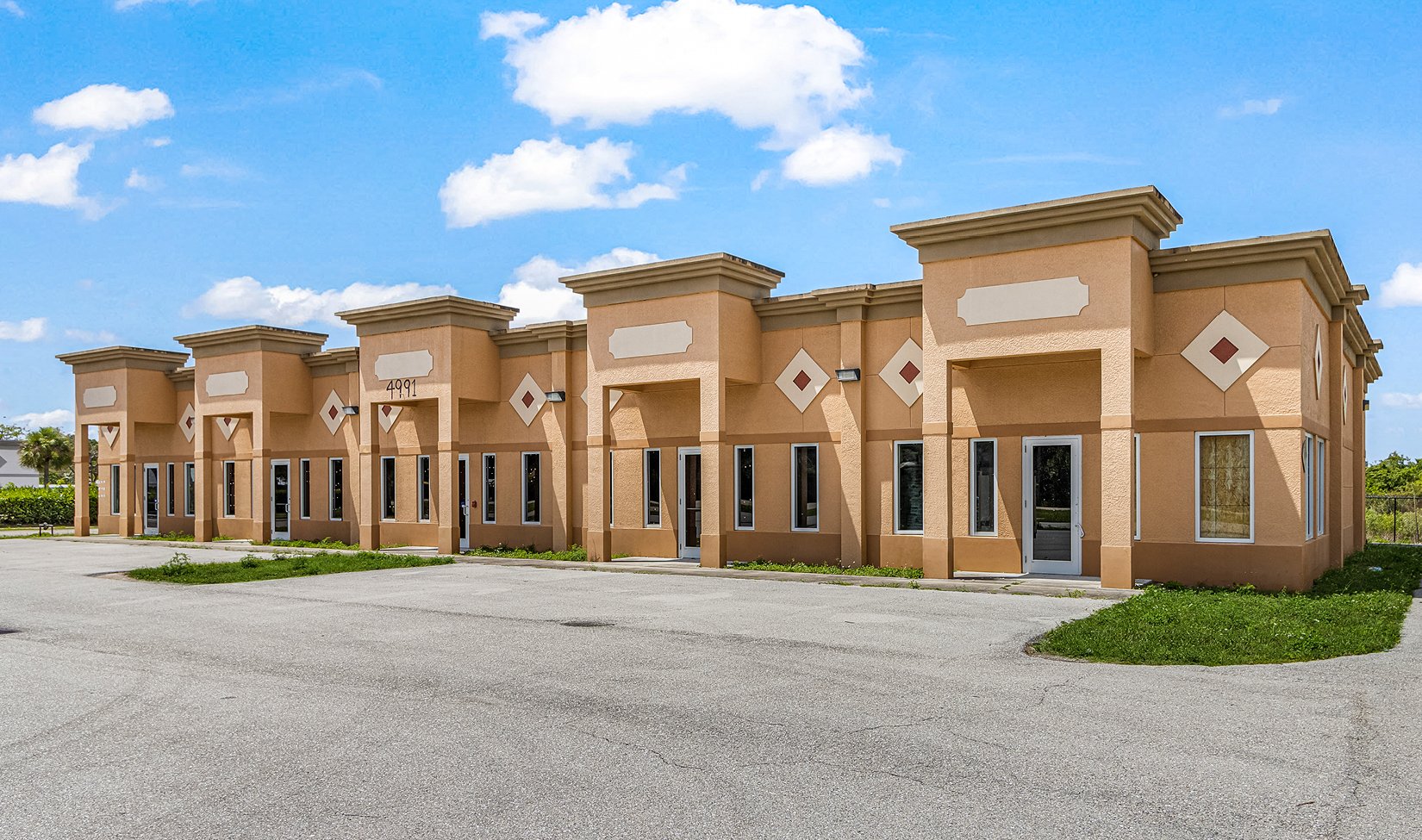 4991 Majorca Palms Dr, Fort Myers, FL 33905