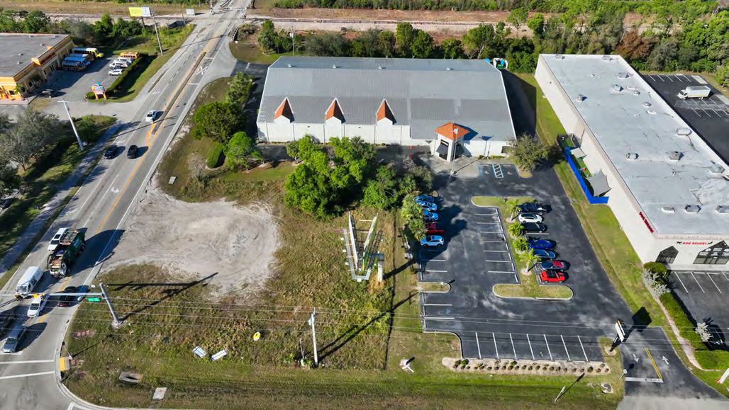 12180 Metro Pkwy, Fort Myers, FL 33966