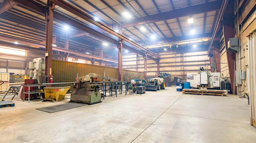 422 E Commerce Dr, Lagrange, OH 44050