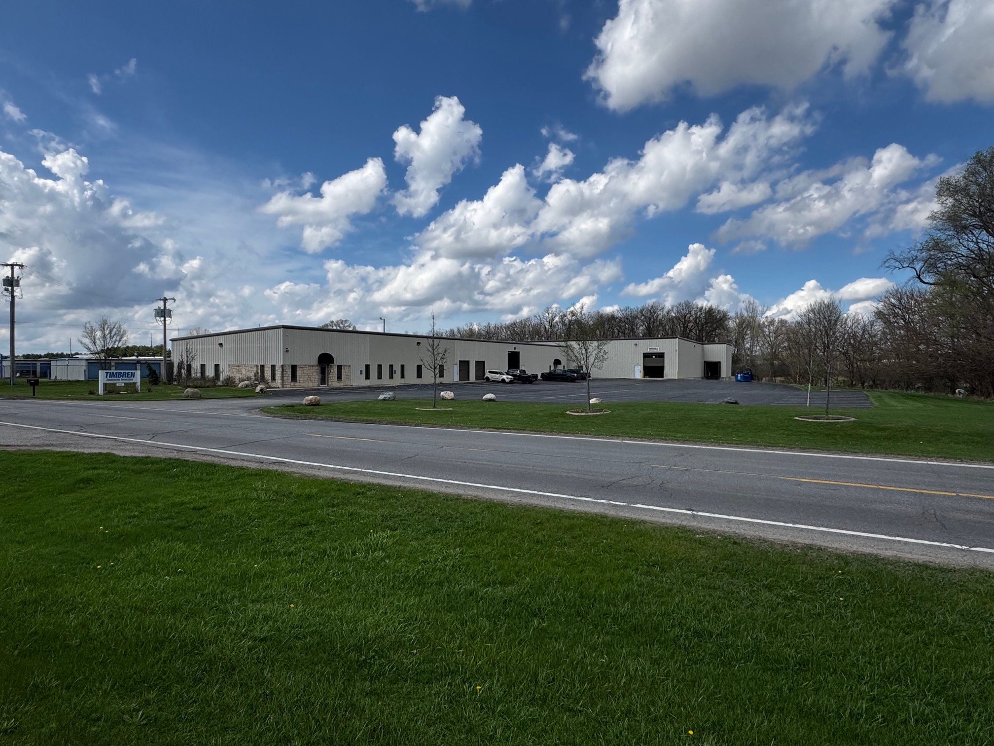 2147 Eisenhower Dr North, Goshen, IN 46526