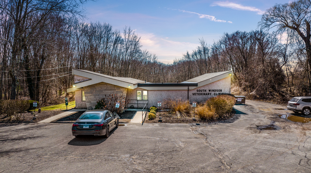 69 Oakland Rd, South Windsor, CT 06074