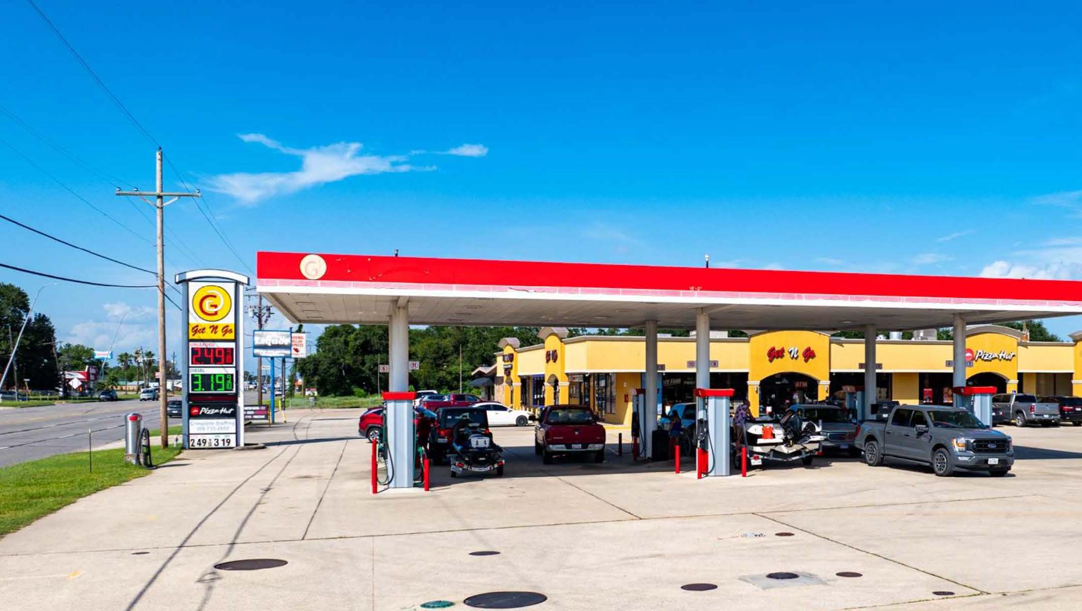 1150 Texas Ave, Bridge City, TX 77611
