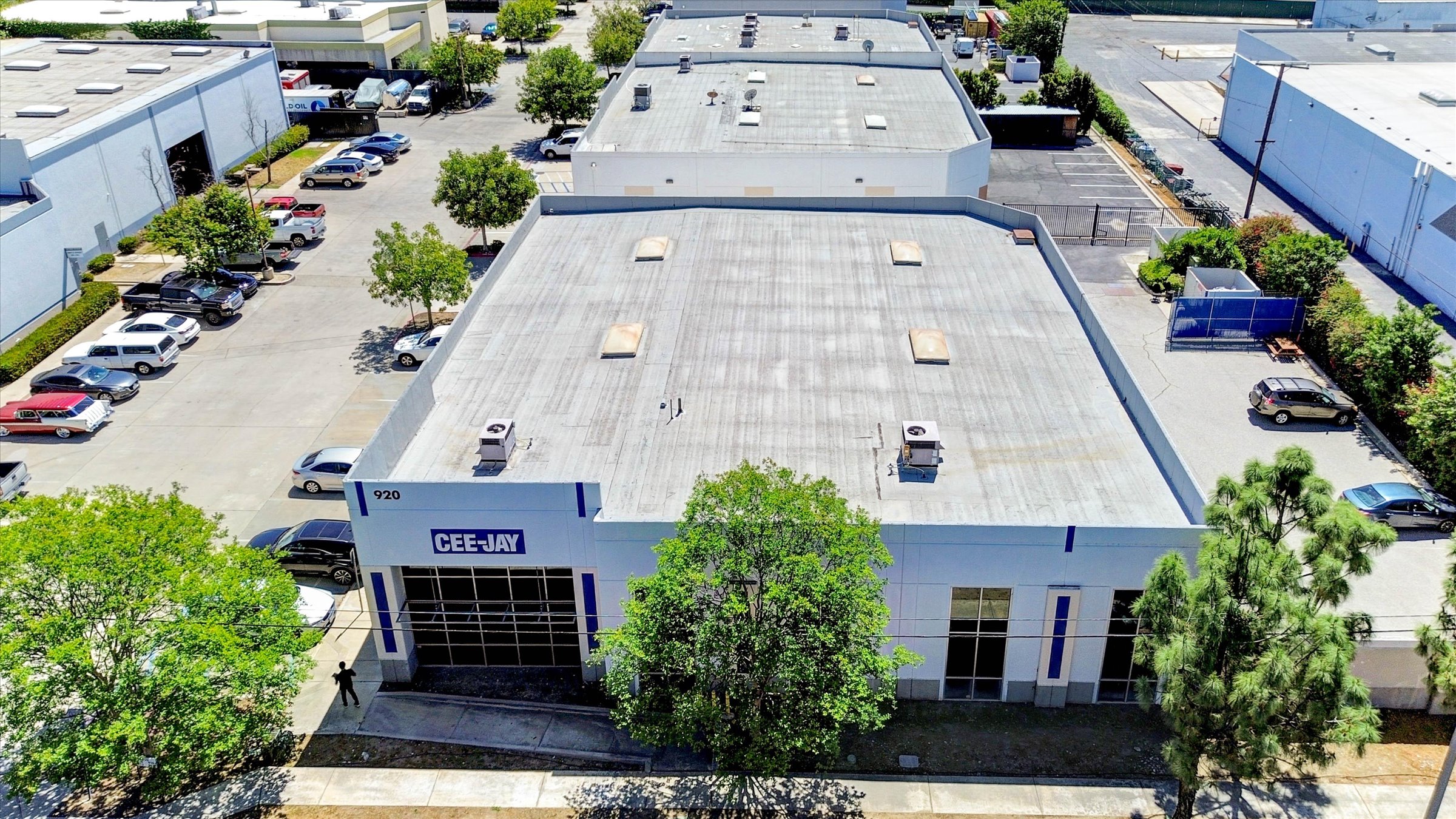 920 W 10 St, Azusa, CA 91702