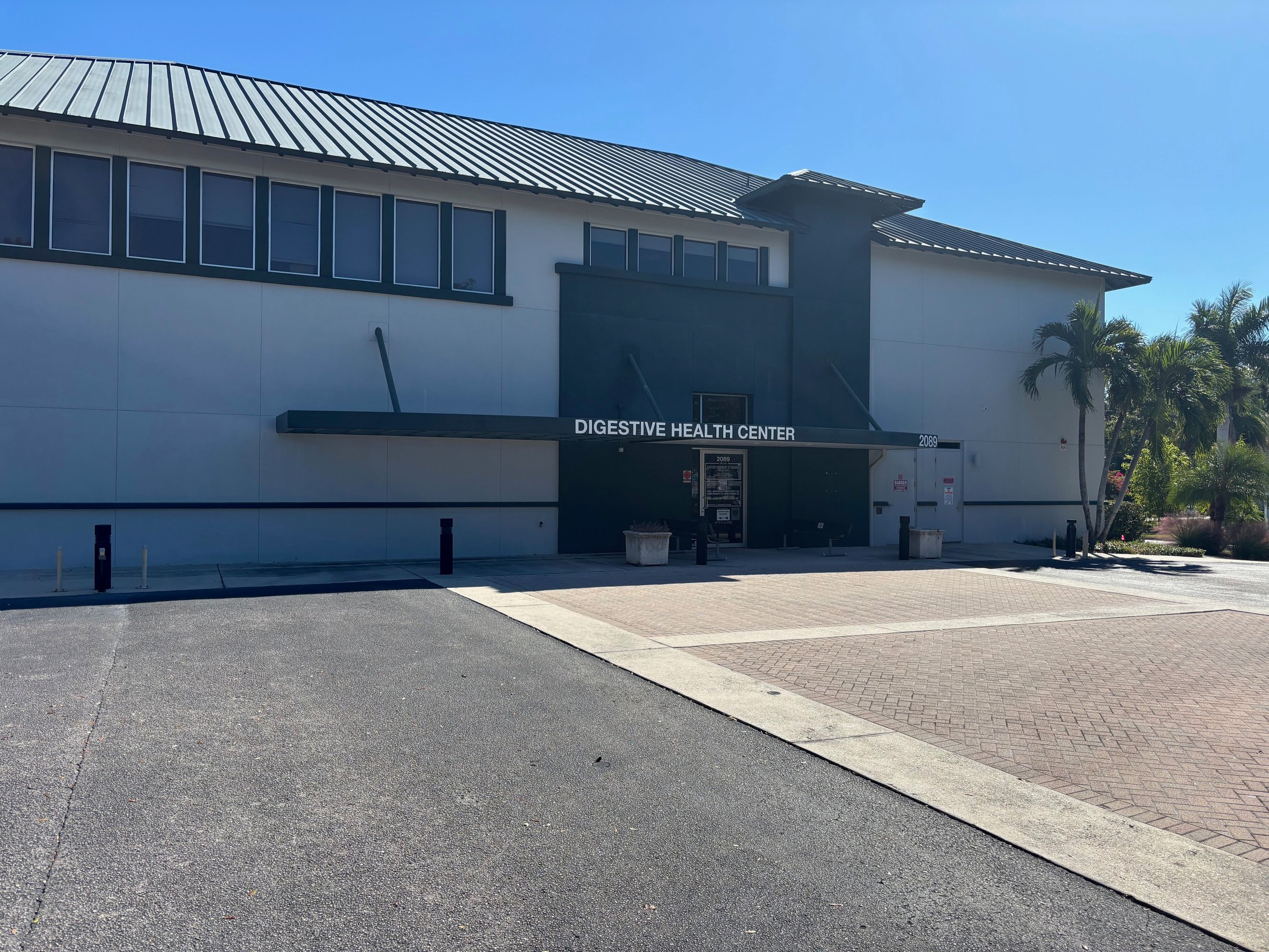 2089 Hawthorne St, Sarasota, FL 34239