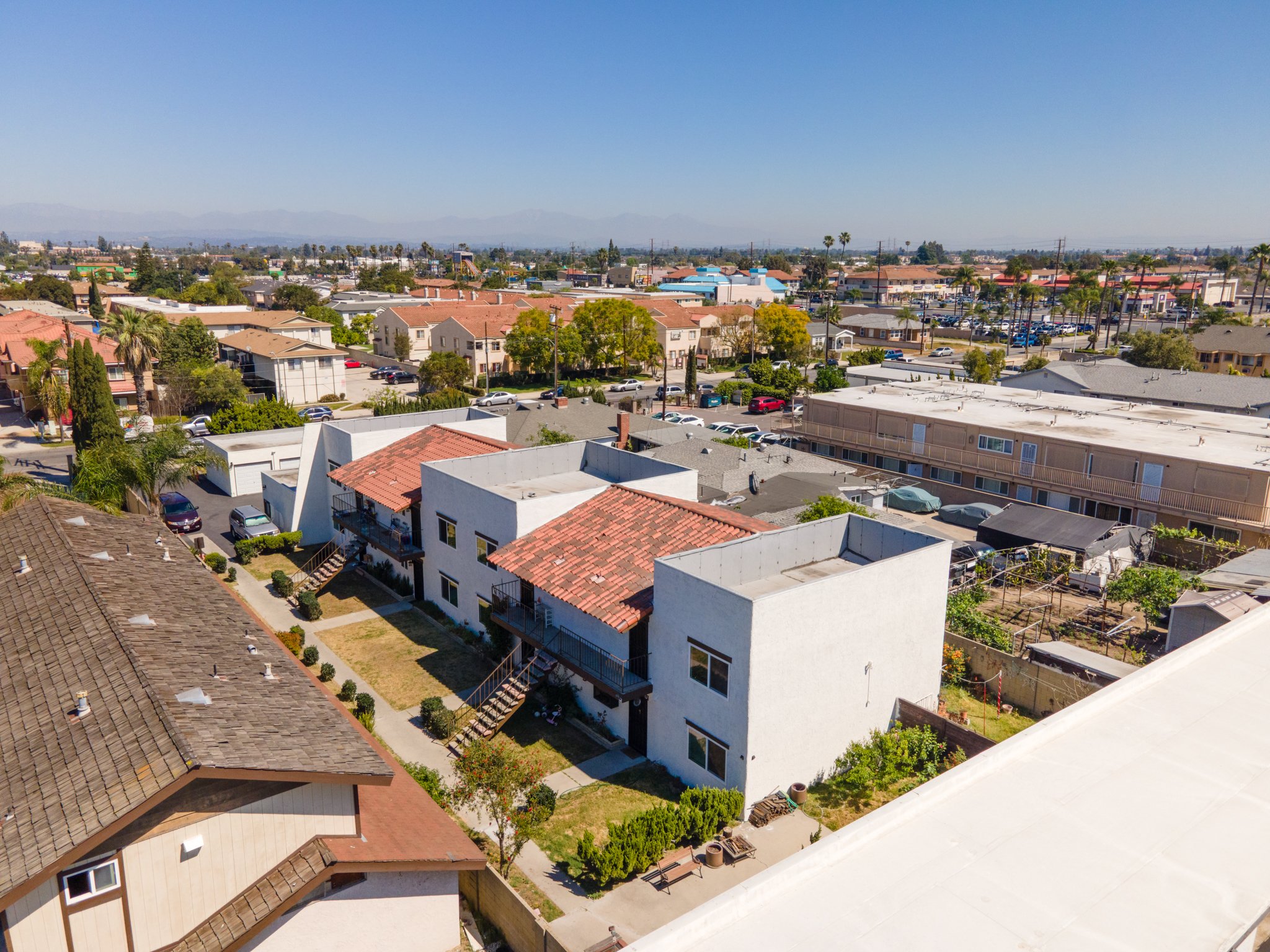 7852 1St St, Stanton, CA 90680