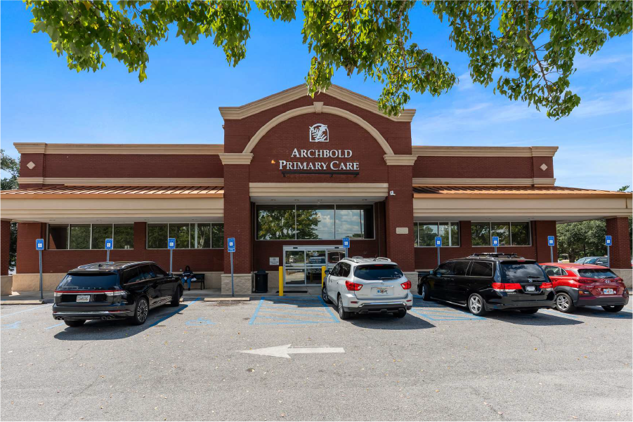 2621 E Pinetree Blvd, Thomasville, GA 31792