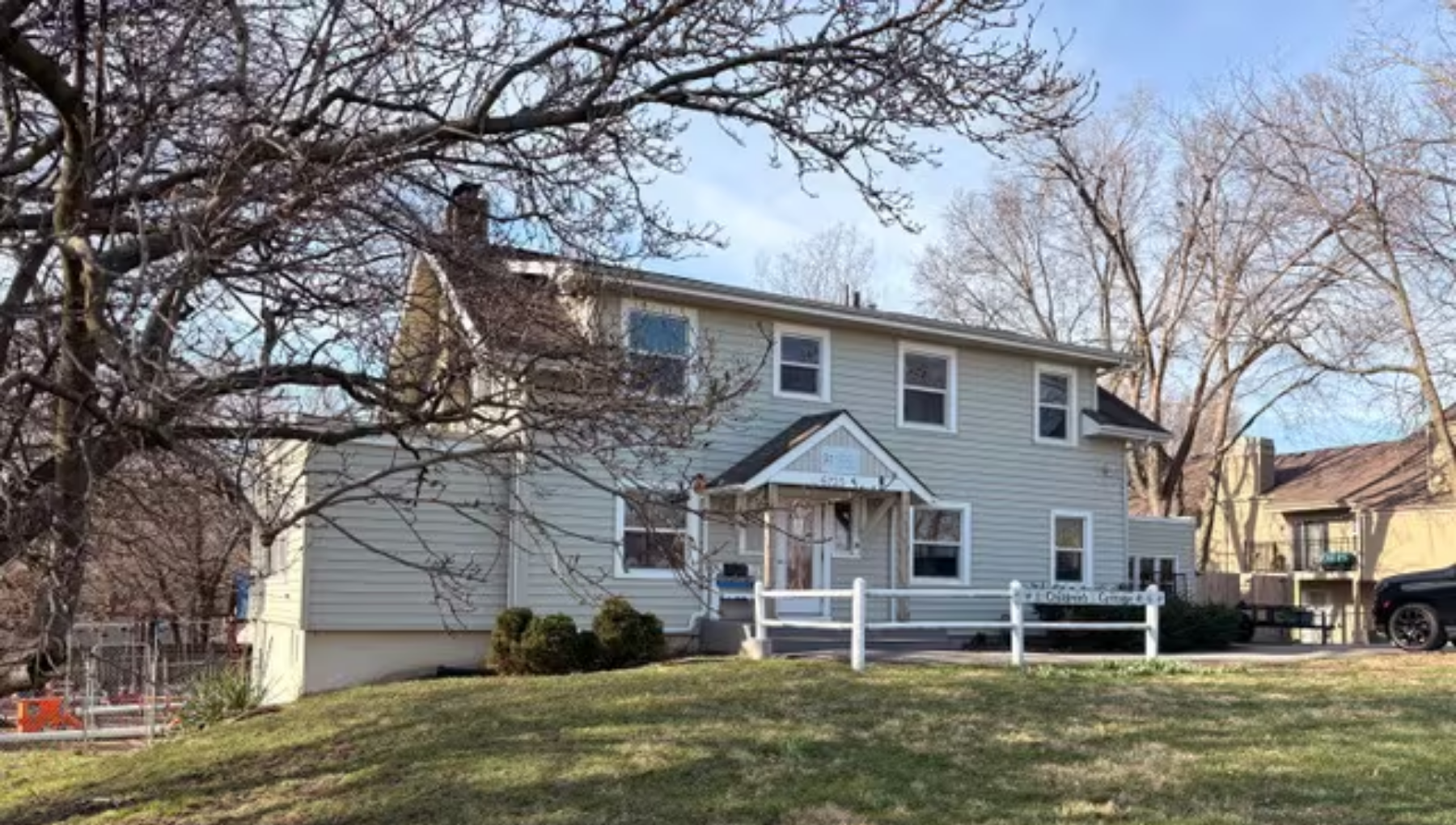 6725 W 76Th St, Overland Park, KS 66204
