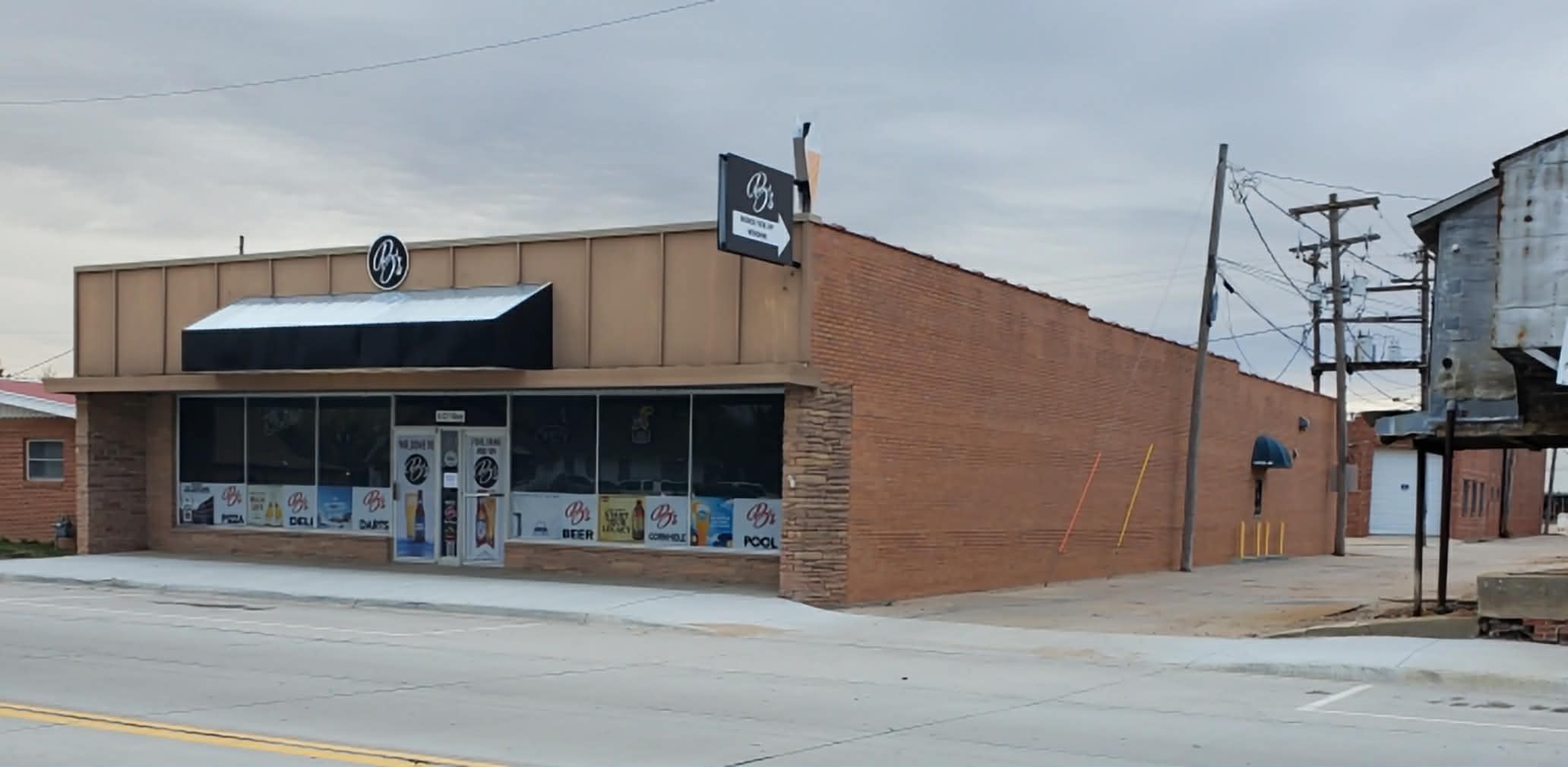 612 Niles Ave, Kinsley, KS 67547