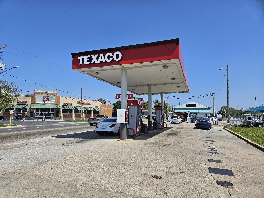 119 W Railroad St, Long Beach, MS 39560