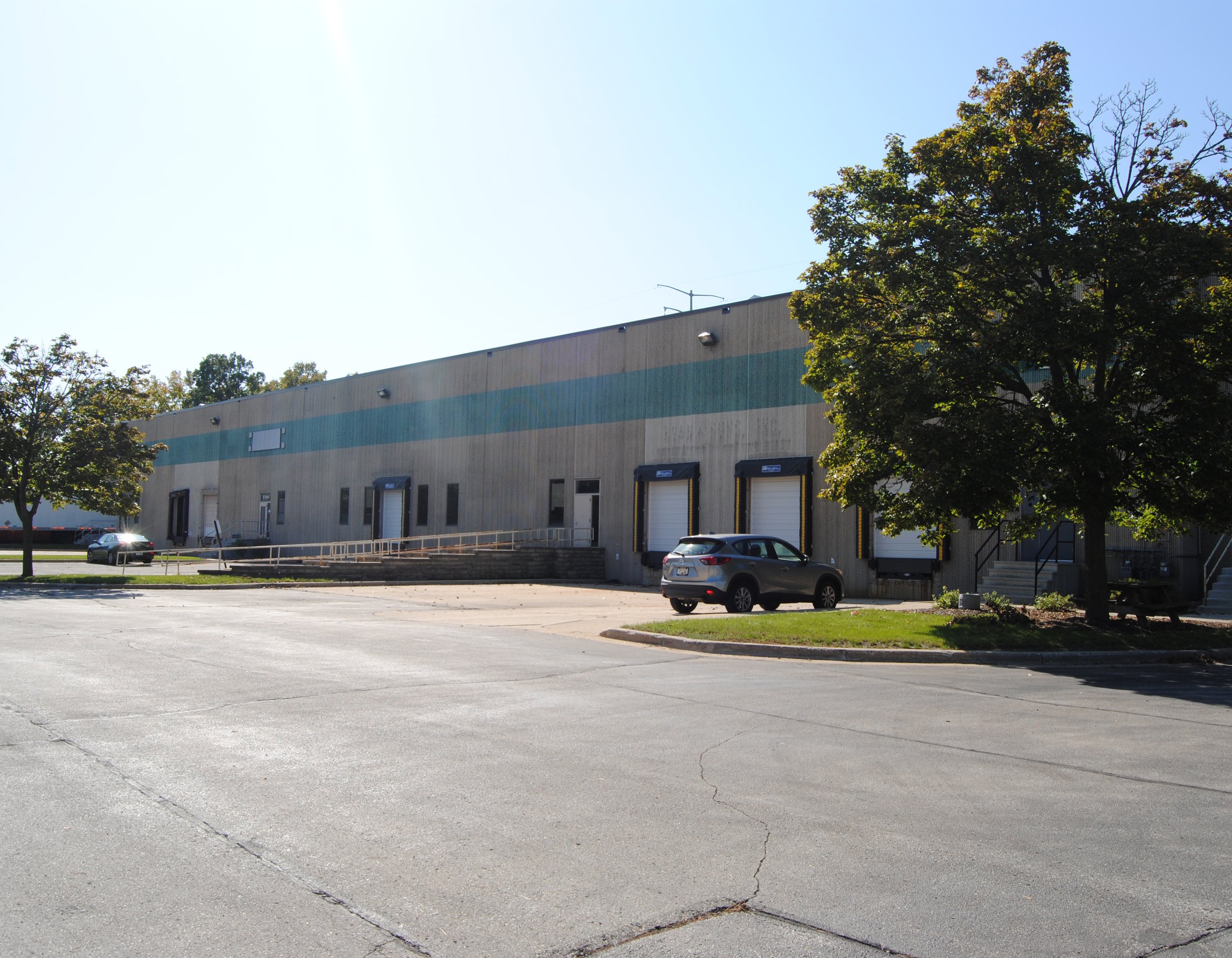 8301 West Parkland Ct, Milwaukee, WI 53223