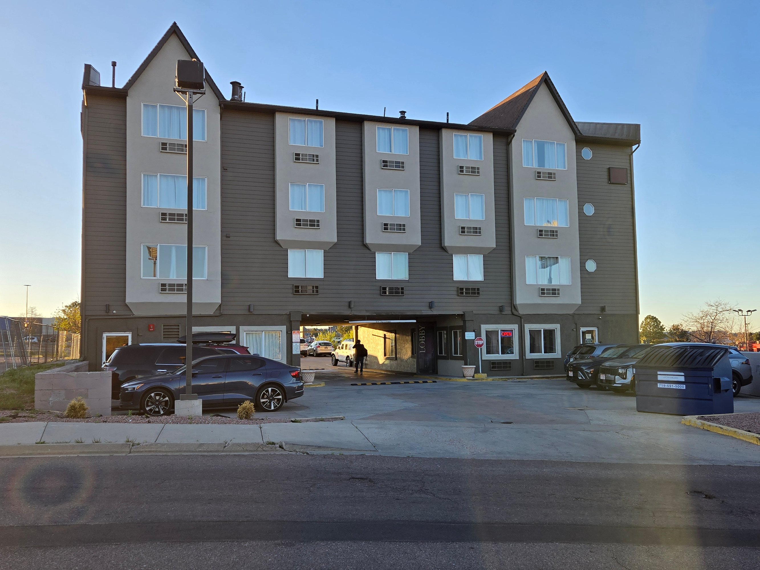 8350 Razorback Rd, Colorado Springs, CO 80920