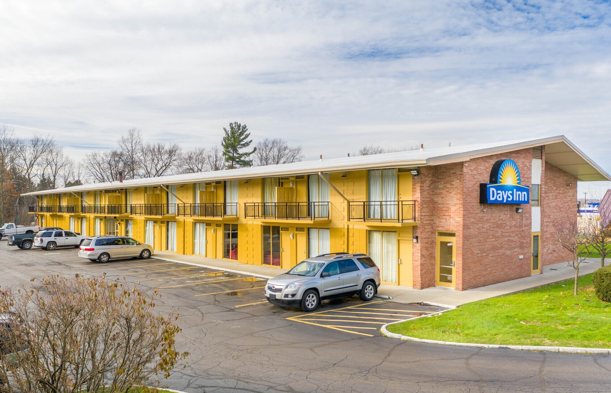 1300 Youngstown Warren Rd, Niles, OH 44446