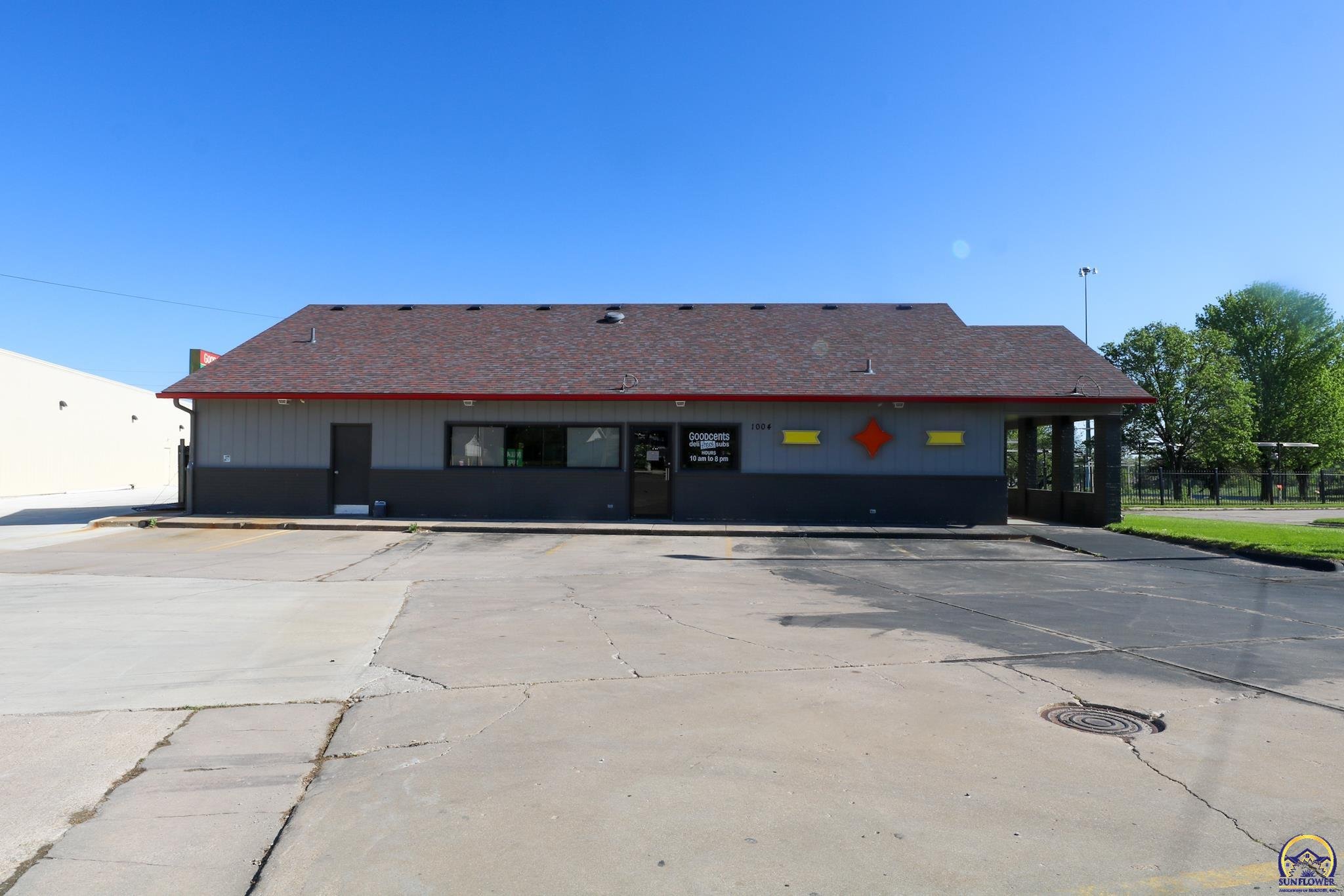1004 E 12Th Ave, Emporia, KS 66801
