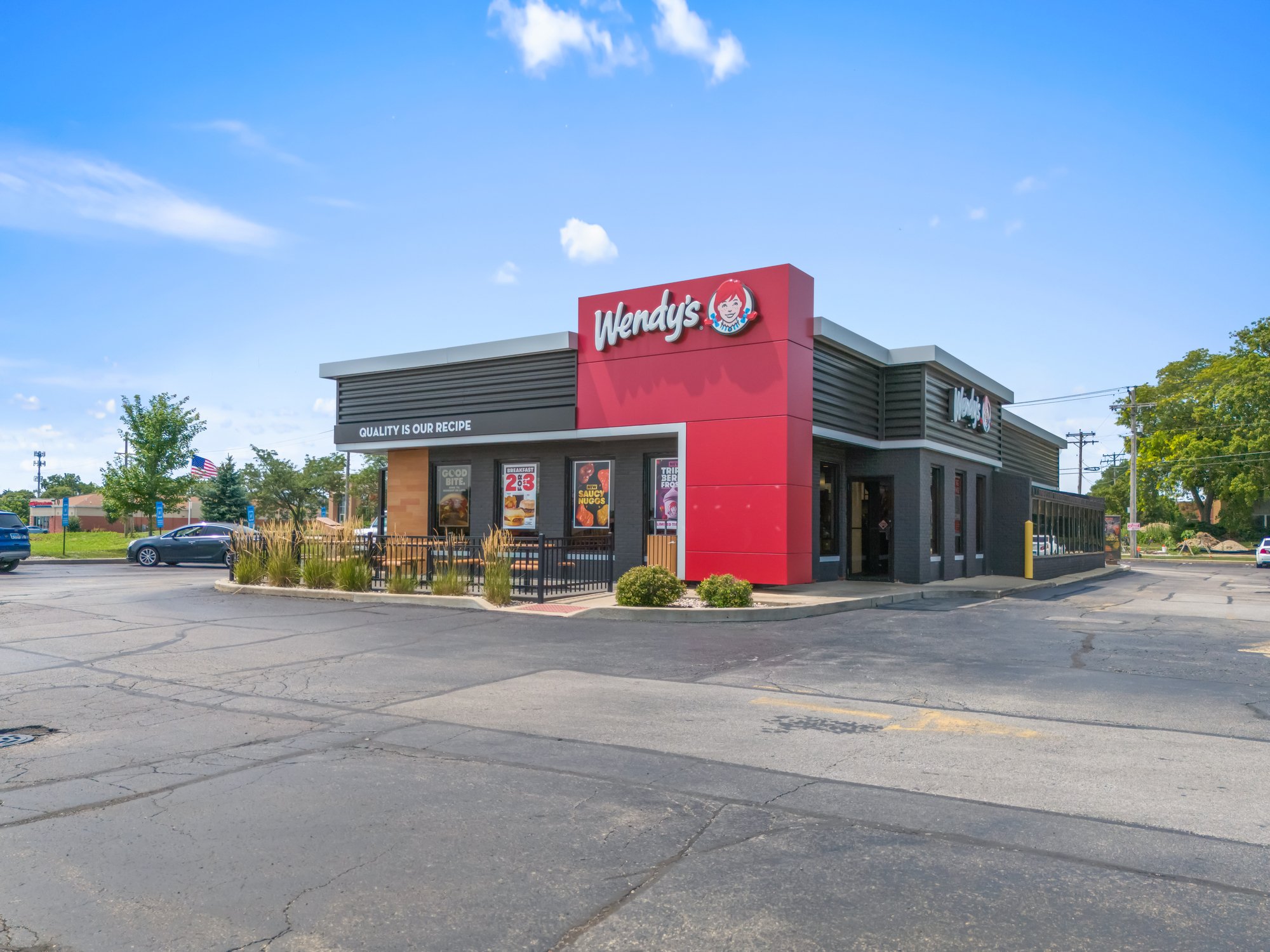 424 S Schmale Rd, Carol Stream, IL 60188