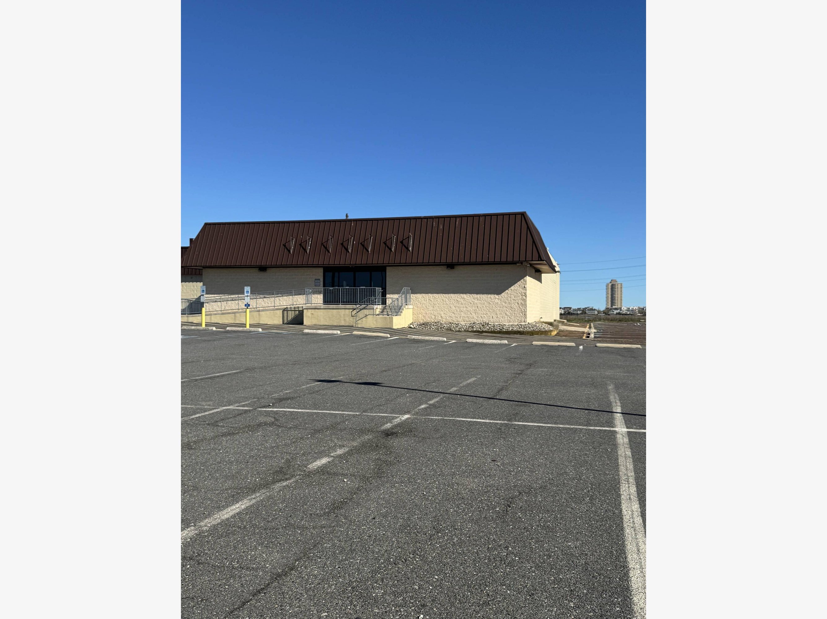 4910 Wellington Ave, Ventnor City, NJ 08406