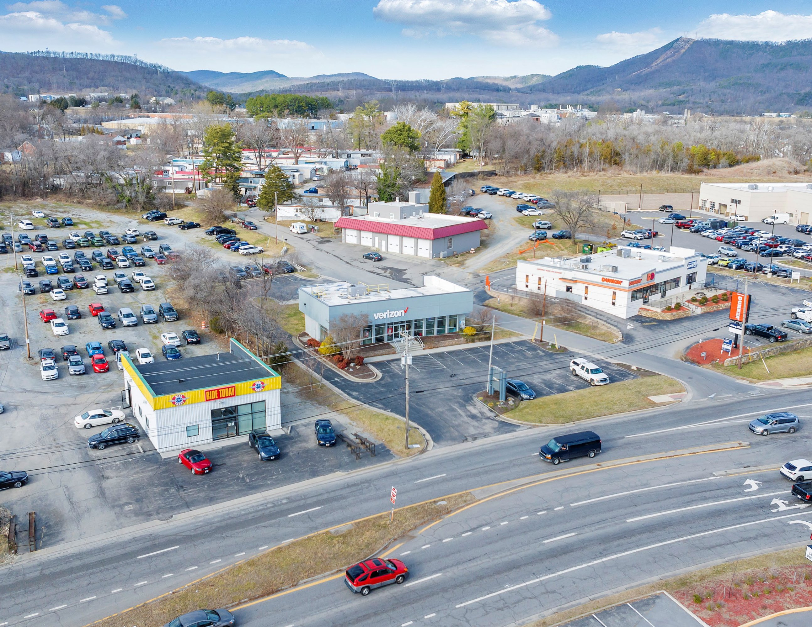 6926 Peters Creek Rd, Roanoke, VA 24019
